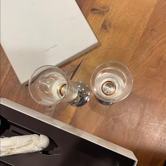 Vera Wang Silver wedding Champagne Flutes - Picture 10 of 10